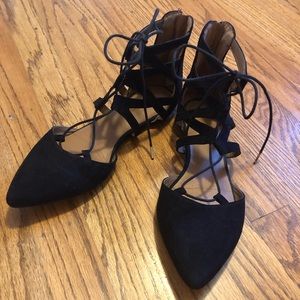 Black tie-up flats